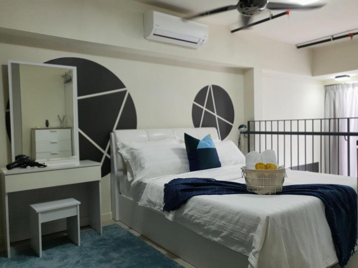 The Perfect Getaway @ Tamarind Suites, Netflix 300Mbps Cyber Dzsaja Kültér fotó