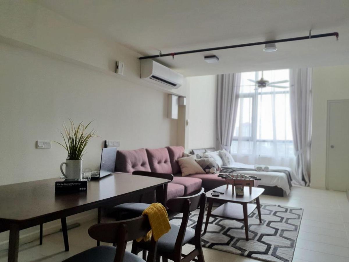 The Perfect Getaway @ Tamarind Suites, Netflix 300Mbps Cyber Dzsaja Kültér fotó