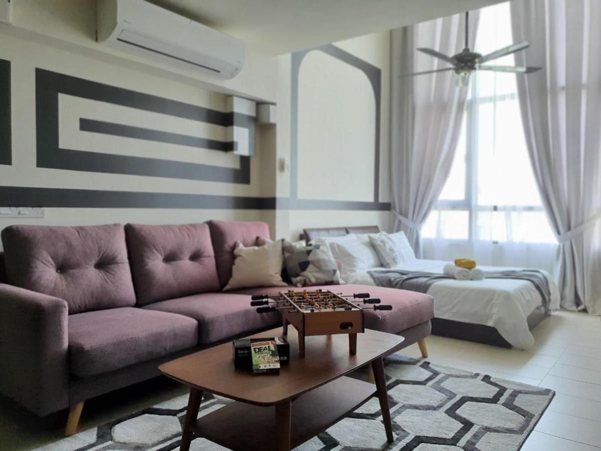 The Perfect Getaway @ Tamarind Suites, Netflix 300Mbps Cyber Dzsaja Kültér fotó